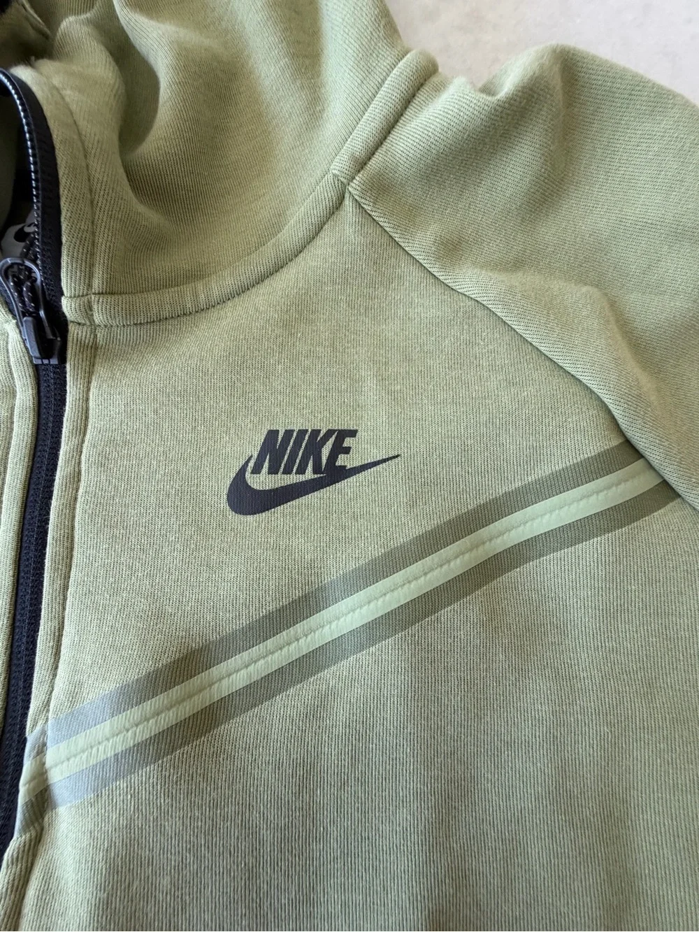 Nike Women’s Light Olive Green Full-Zip Hooded Sweatshirt! Quality! S